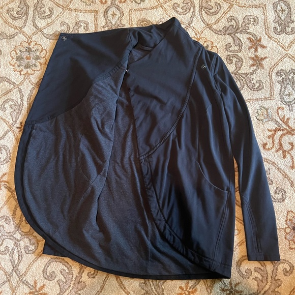 Lululemon Rulu Rally Wrap Jacket Size 6 Black - Picture 3 of 7